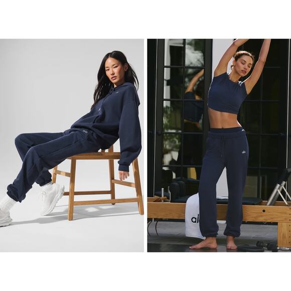 (L) NWT $138 Alo Yoga Accolade Sweatpant Navy - Picture 2 of 8